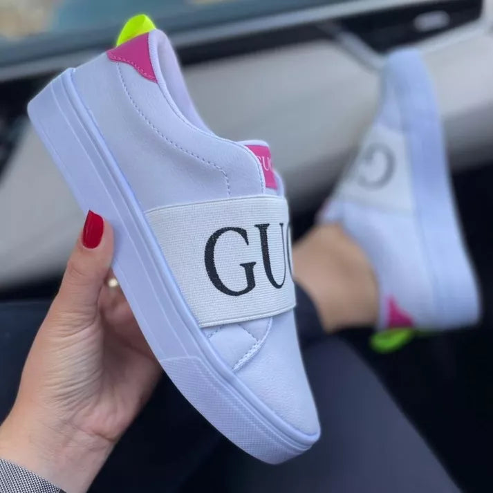 Gucci casual sneakers, top product, promotional price.