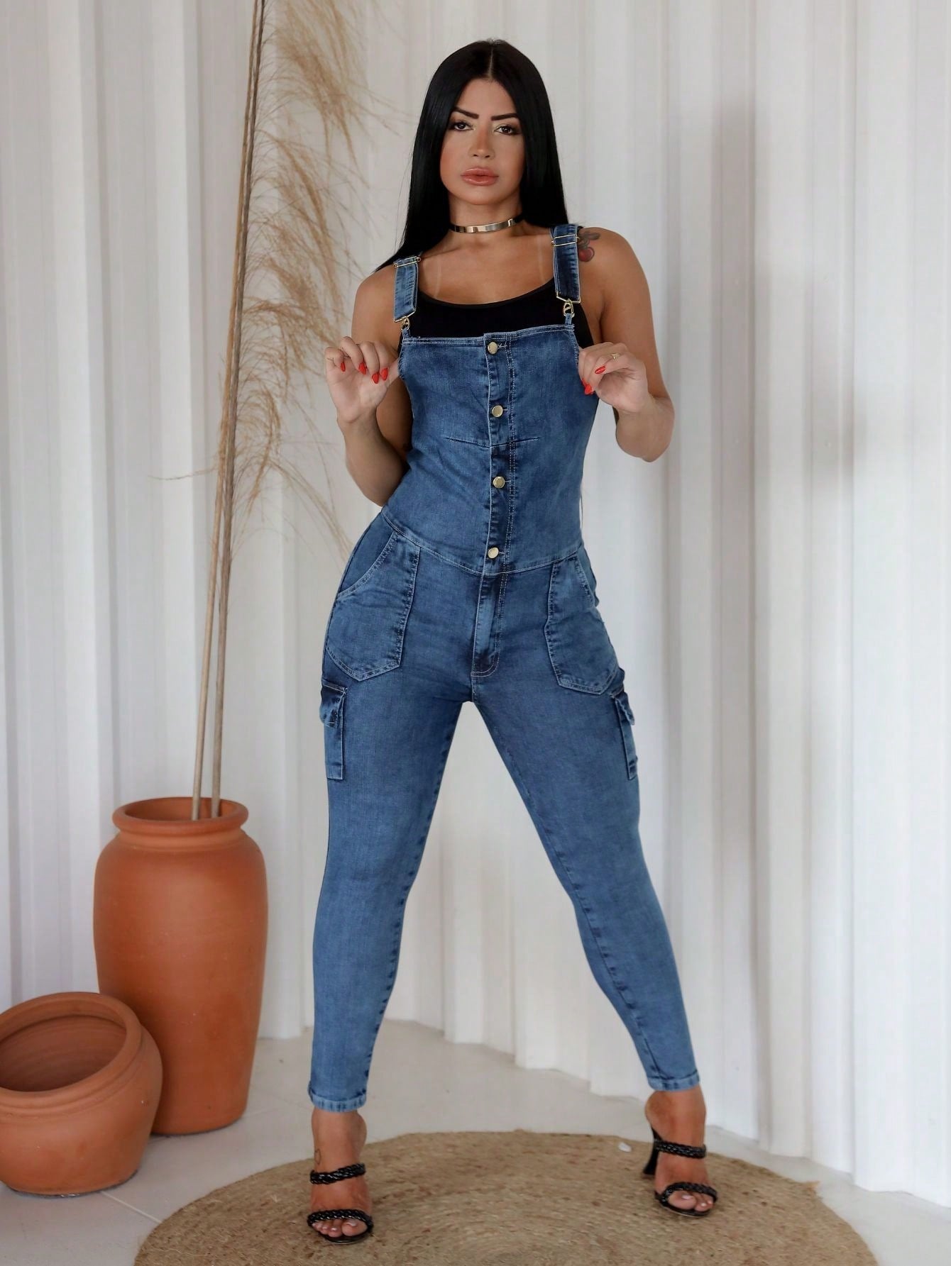 BAZZUT JEANS Macacão Jardineira Skinny Com Bolsos Cargo E Lycra