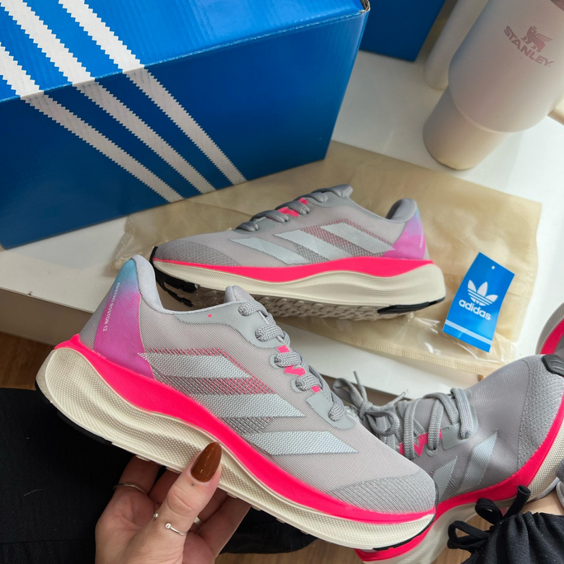 Tênis Adidas Adizero Boston 12 – Ultra Leve | Lançamento Cinza-Rosa