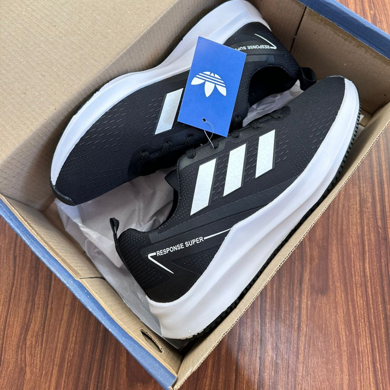 Tênis Adidas Response Super - Preto e Branco
