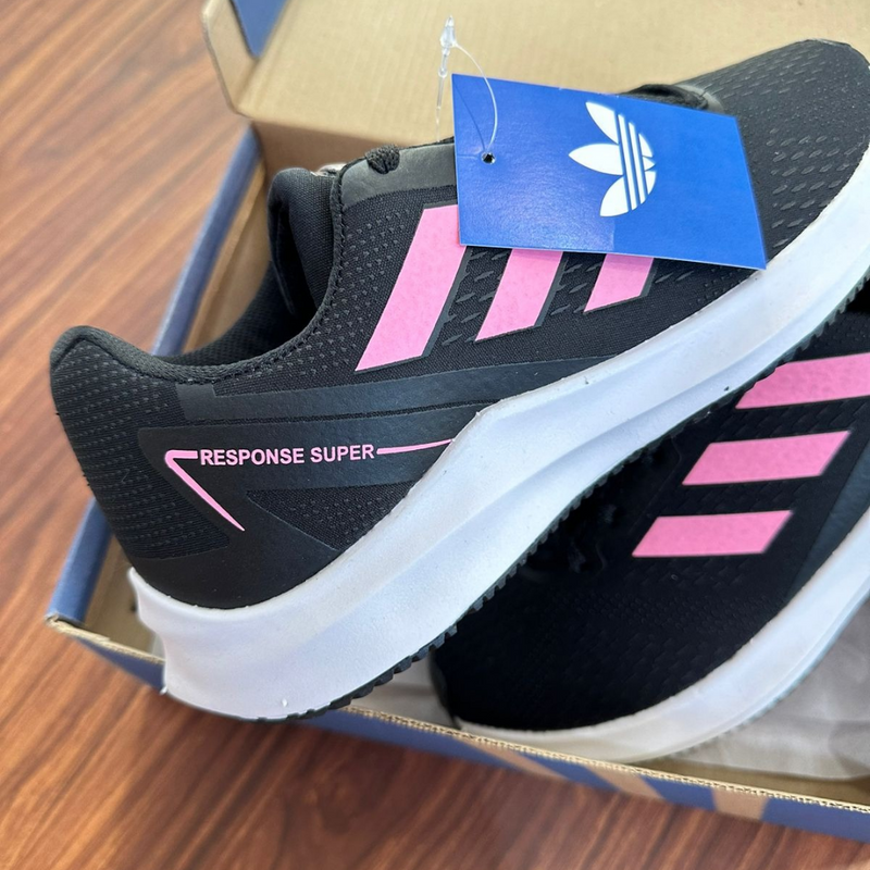 Tênis Adidas Response Super Feminino - Preto com Rosa