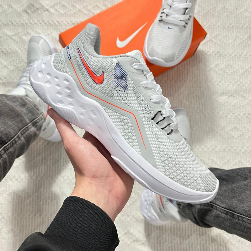Tênis Nike React – Branco com Laranja