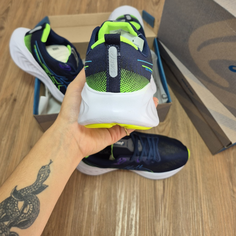 Tênis ASICS GEL-Cumulus 25 – Amortecimento Supremo e Conforto Marinho Verde