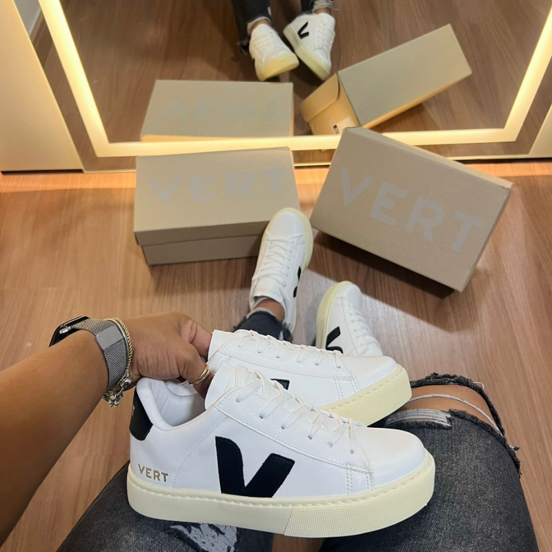 Tênis Feminino Vert Cadarço – Branco/Preto