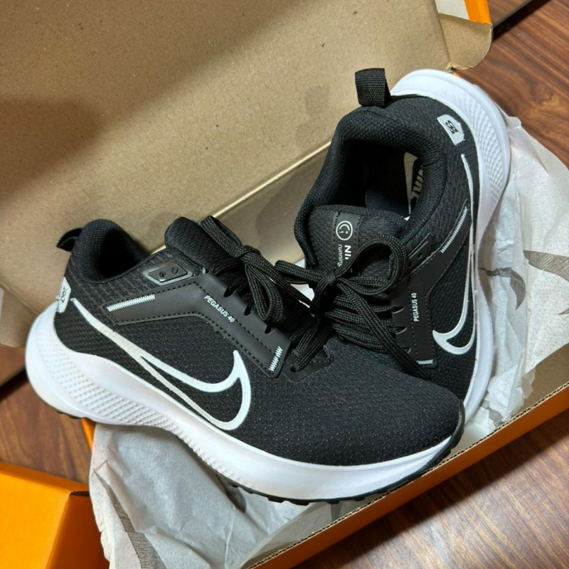 Tênis Masculino Feminino Nike Pegasus Preto Branco