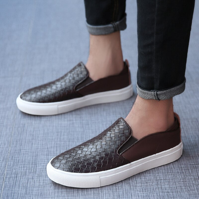 Tênis Casual de Couro - Slip On 2023