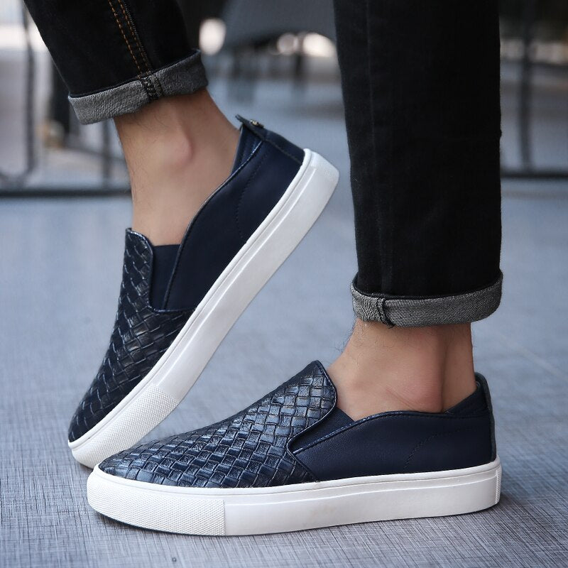 Tênis Casual de Couro - Slip On 2023