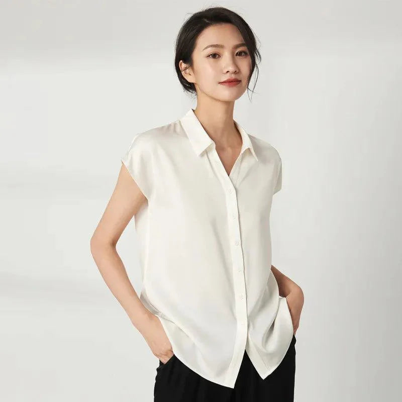 Blusa de Seda Manga Curta com Botões