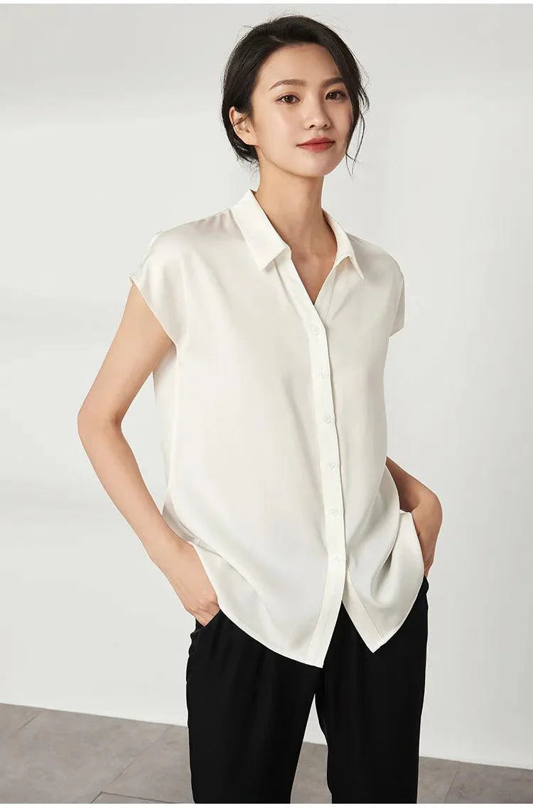 Blusa de Seda Manga Curta com Botões