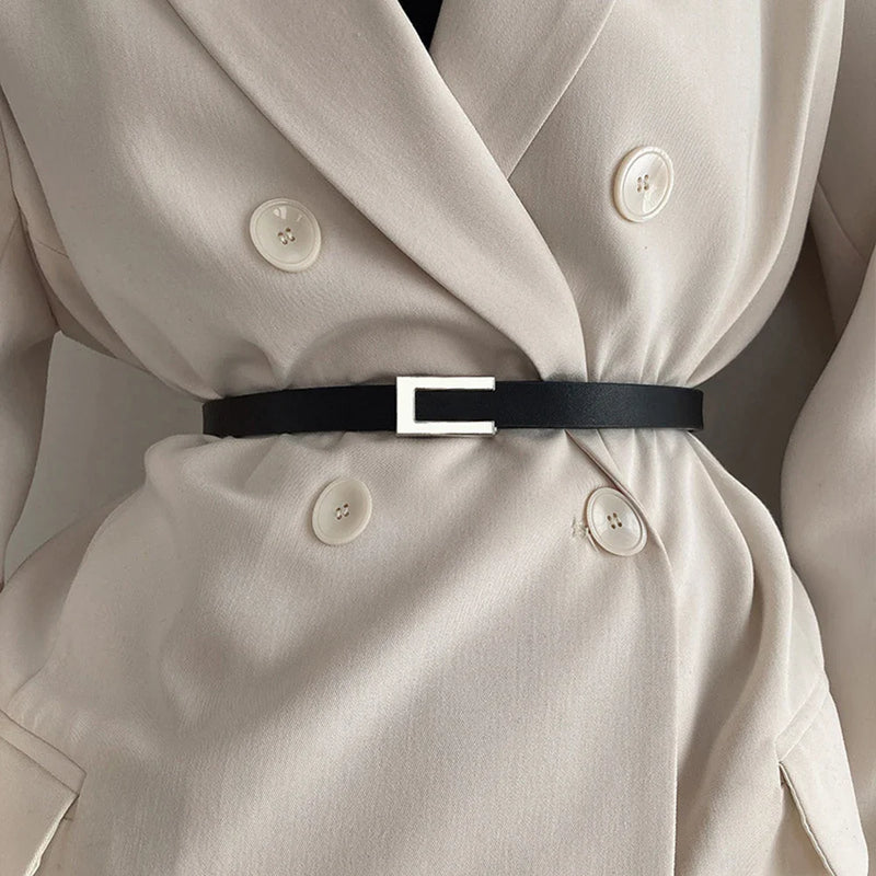 Cinto de Couro Elegante com Fivela