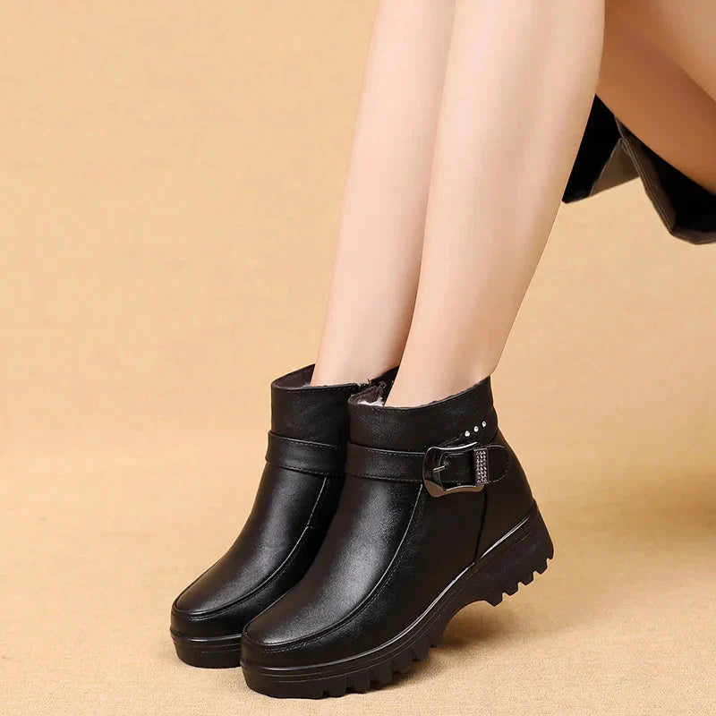 Bota de Couro Feminina Térmica Invernal