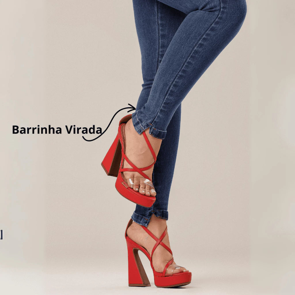 Calça Jeans Feminina Cintura Alta Com Detalhe na Barra com Lycra Power