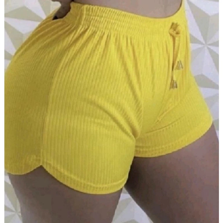 Women's Ribbed Knit Shorts With Elastic Adjustment At The Waist.