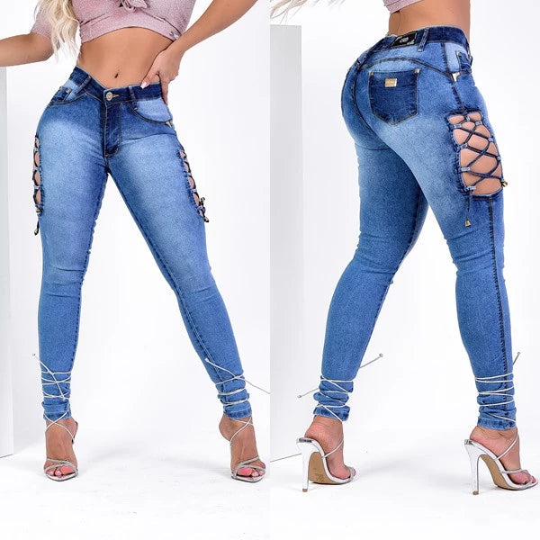 Calça Jeans Feminina Abertura Lateral Detalhe Transado Cós Alto